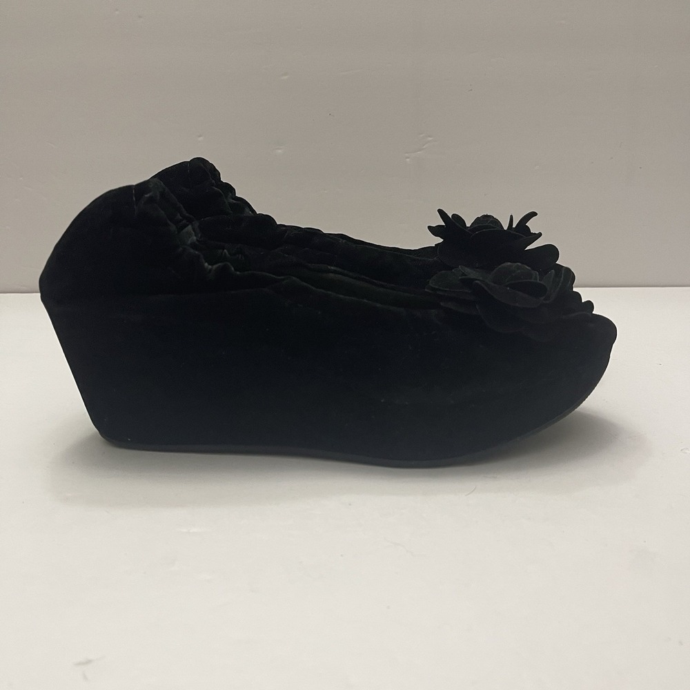 Restricted Black Suede Platform Rosette Slip-ons Shoes Womens 7.5 Whimsy Fairy - Picture 2 of 11